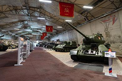 《寂静岭2：重制版》采用过肩视角 是为了带来更沉浸式体验